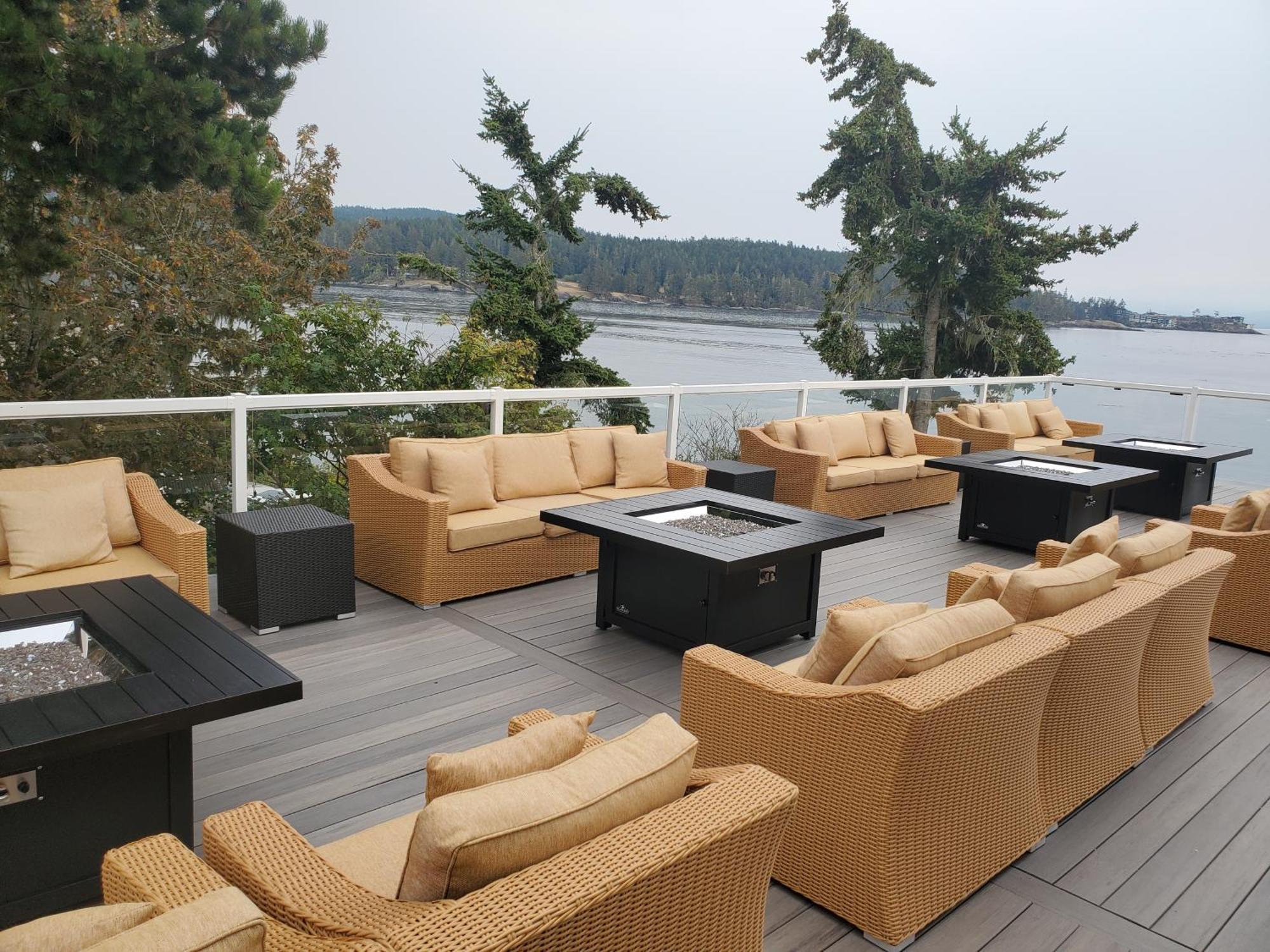 Отель Sooke Harbour House Экстерьер фото