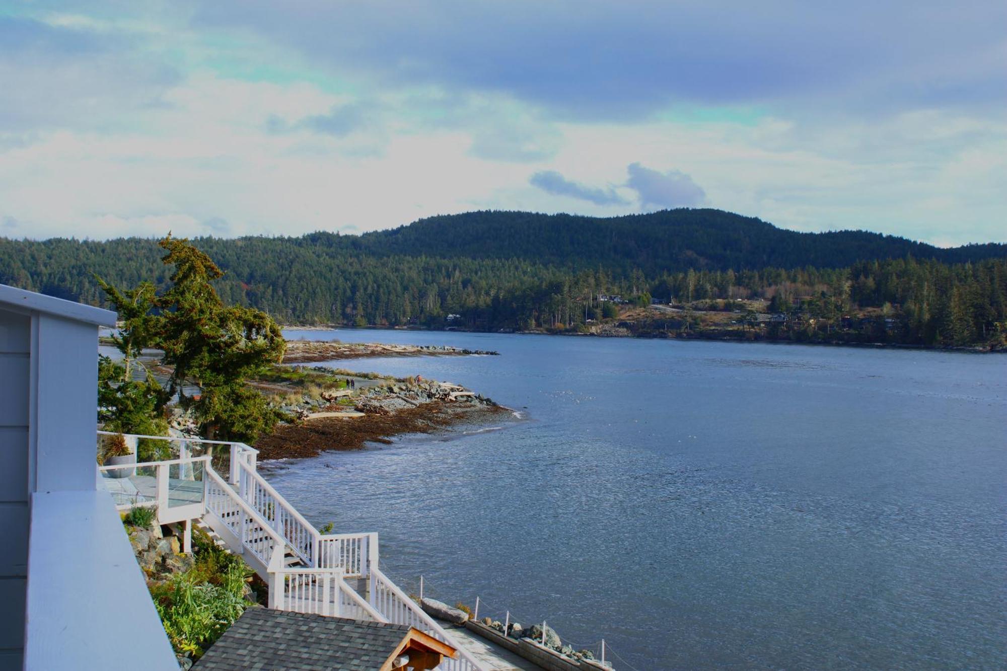 Отель Sooke Harbour House Экстерьер фото