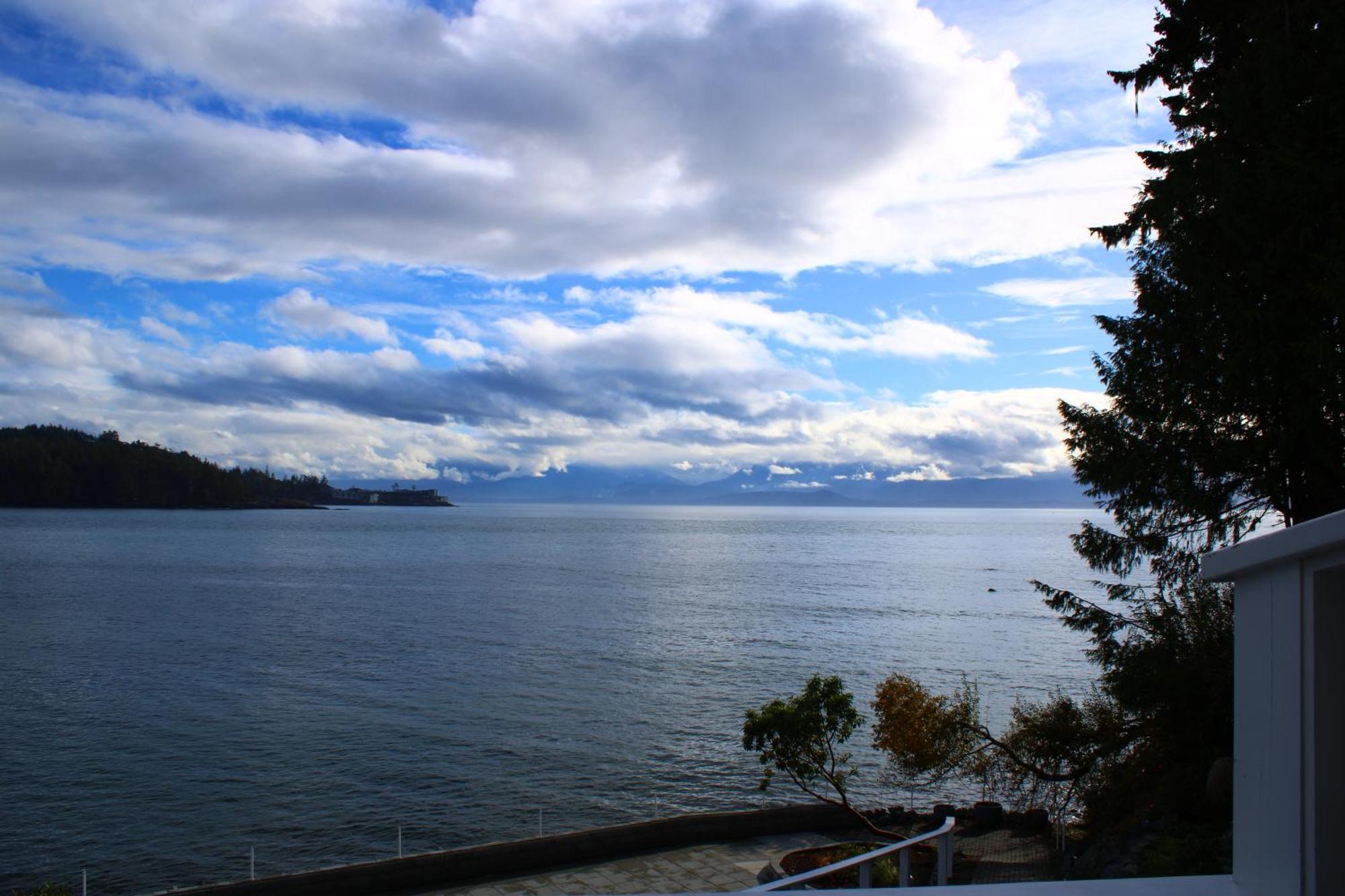 Отель Sooke Harbour House Экстерьер фото