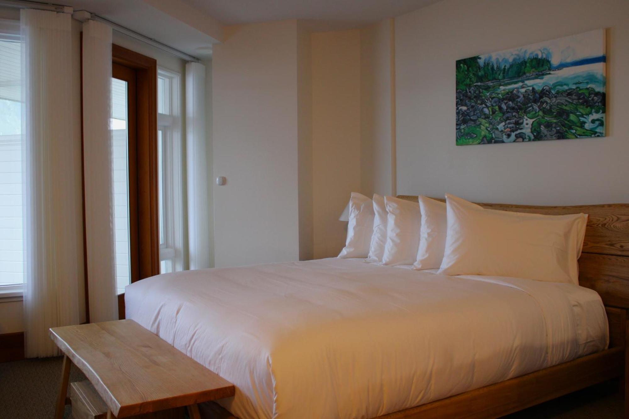 Отель Sooke Harbour House Экстерьер фото