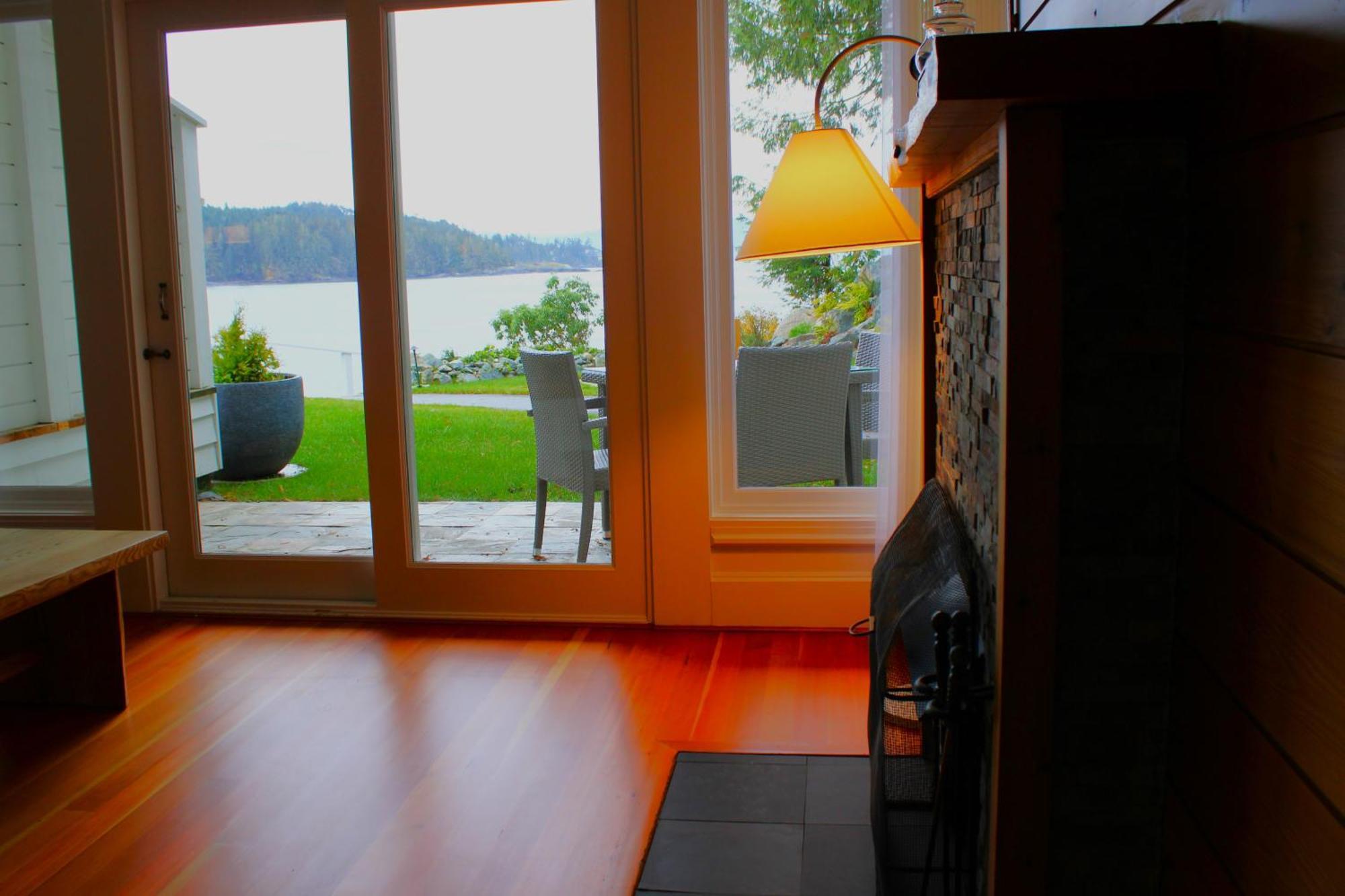 Отель Sooke Harbour House Экстерьер фото