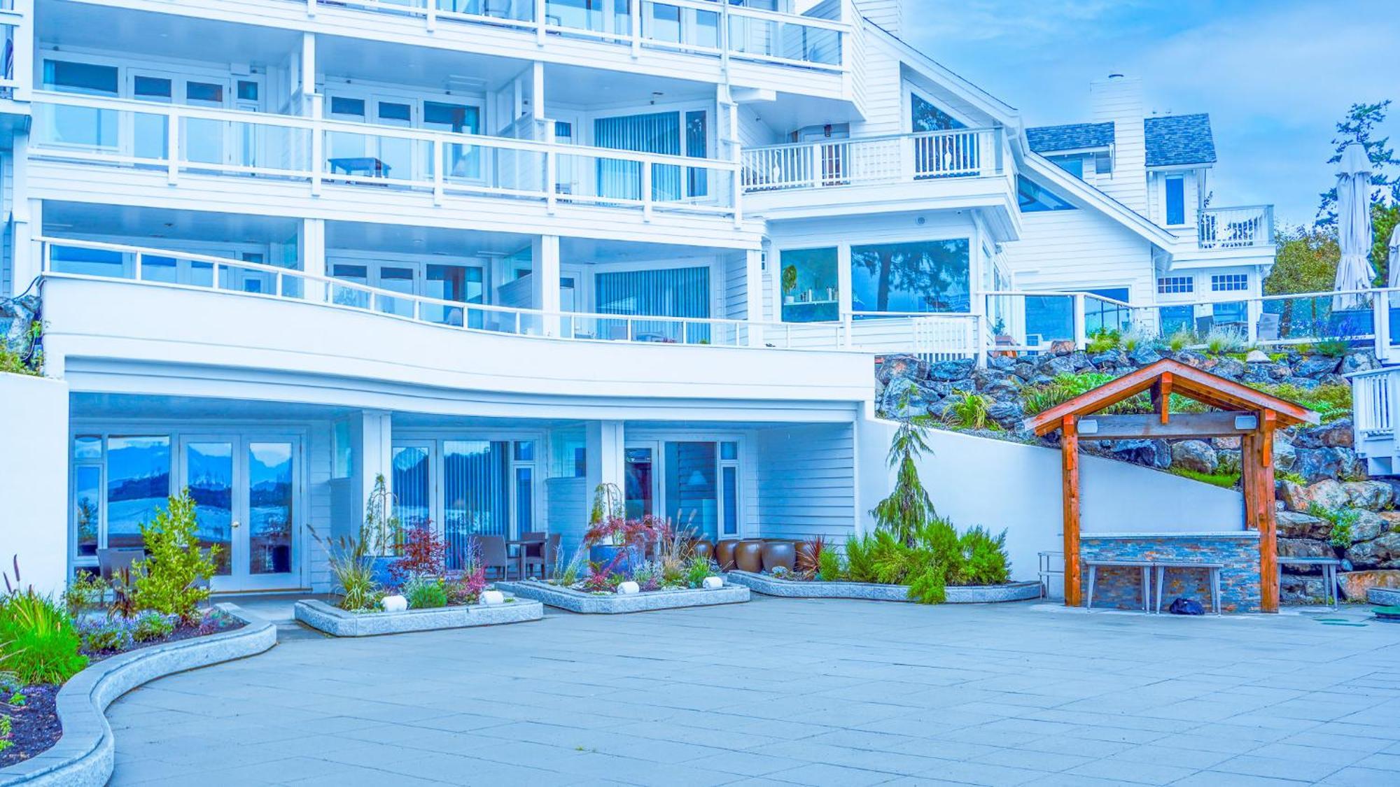 Отель Sooke Harbour House Экстерьер фото
