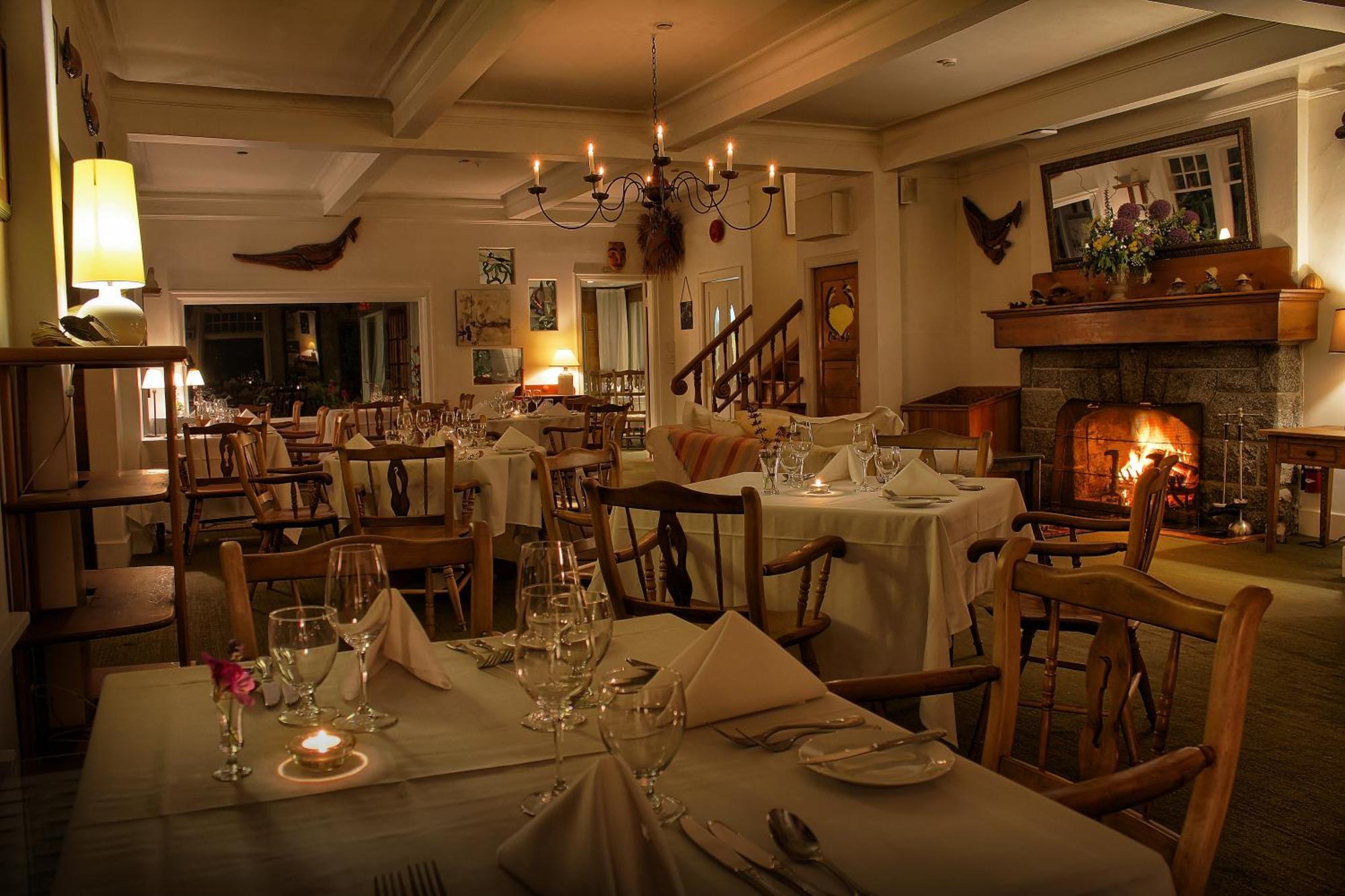 Отель Sooke Harbour House Экстерьер фото
